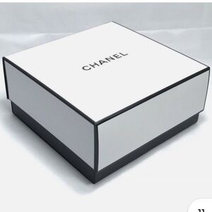 CHANEL BOX